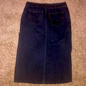 Womens regular Levis skirt